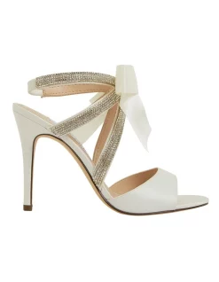Promo 🔥 NINA Claudia Ivory Satin 🩴 Sandals ✔️