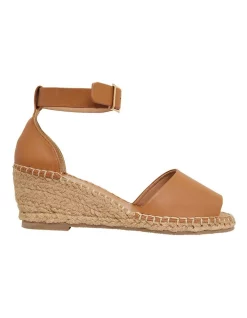 Brand new 👍 Ravella Henley Tan Glove 🩴 Sandals 🥰